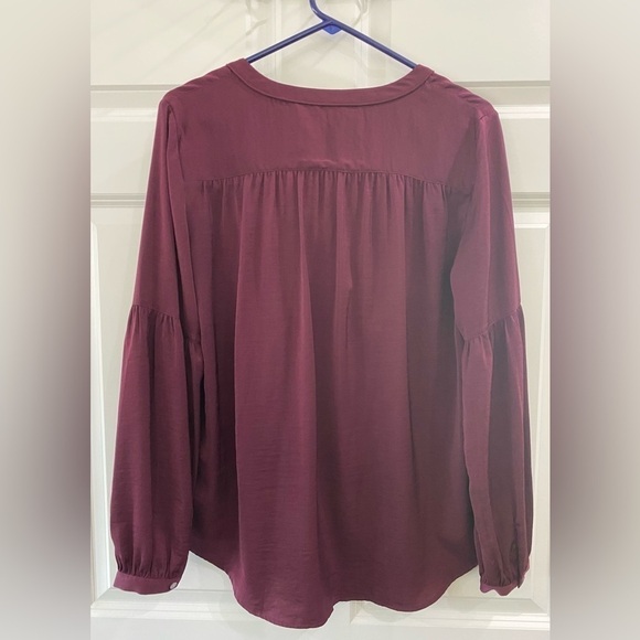 Women's Lantern Sleeve Tunic Blouse Flowy Tieing V Neck Loose Wine Color Size S - Picture 2 of 7